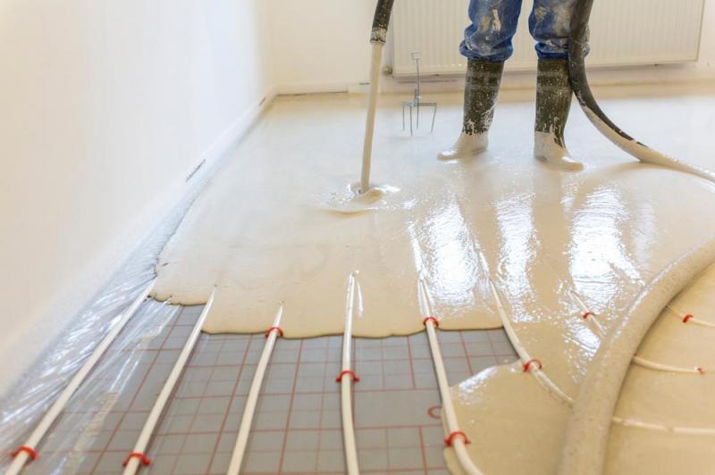Sol irr&eacute;gulier avant travaux, la chape de ragr&eacute;age remet &agrave; niveau votre surface pr&egrave;s de Pont-&agrave;-Mousson